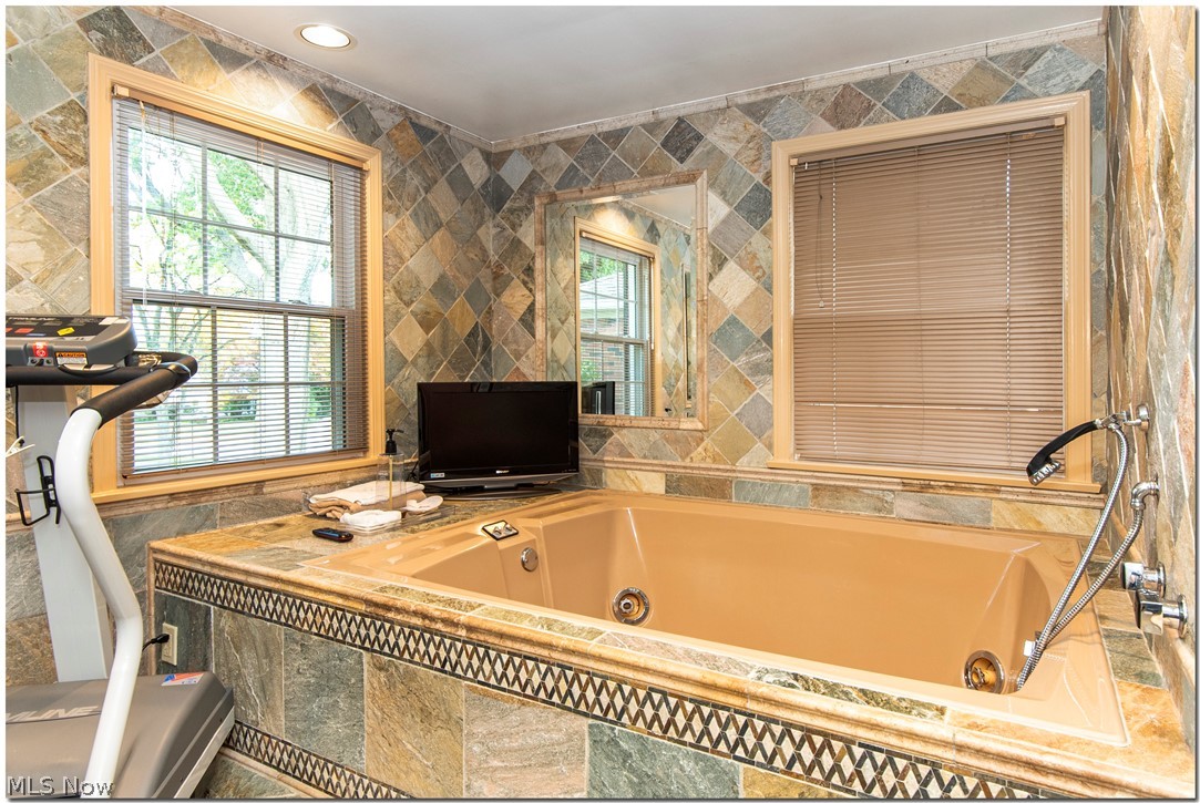 2677 Rocklyn Road Shaker Heights OH 44122