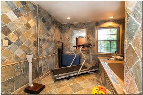 2677 Rocklyn Road Shaker Heights OH 44122