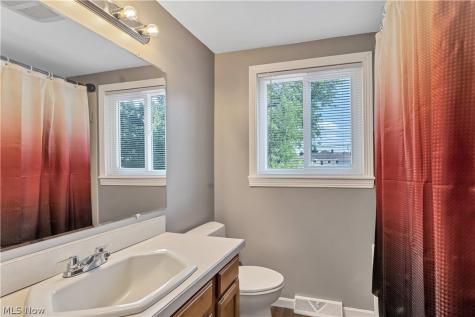 3403 Nottingham Drive Parma OH 44134