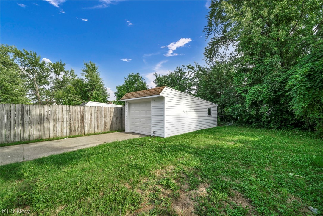 13533 Ellwood Avenue Cleveland OH 44135