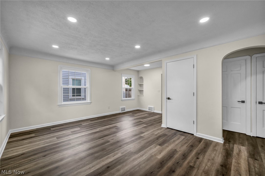 13533 Ellwood Avenue Cleveland OH 44135