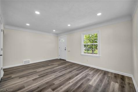 13533 Ellwood Avenue Cleveland OH 44135