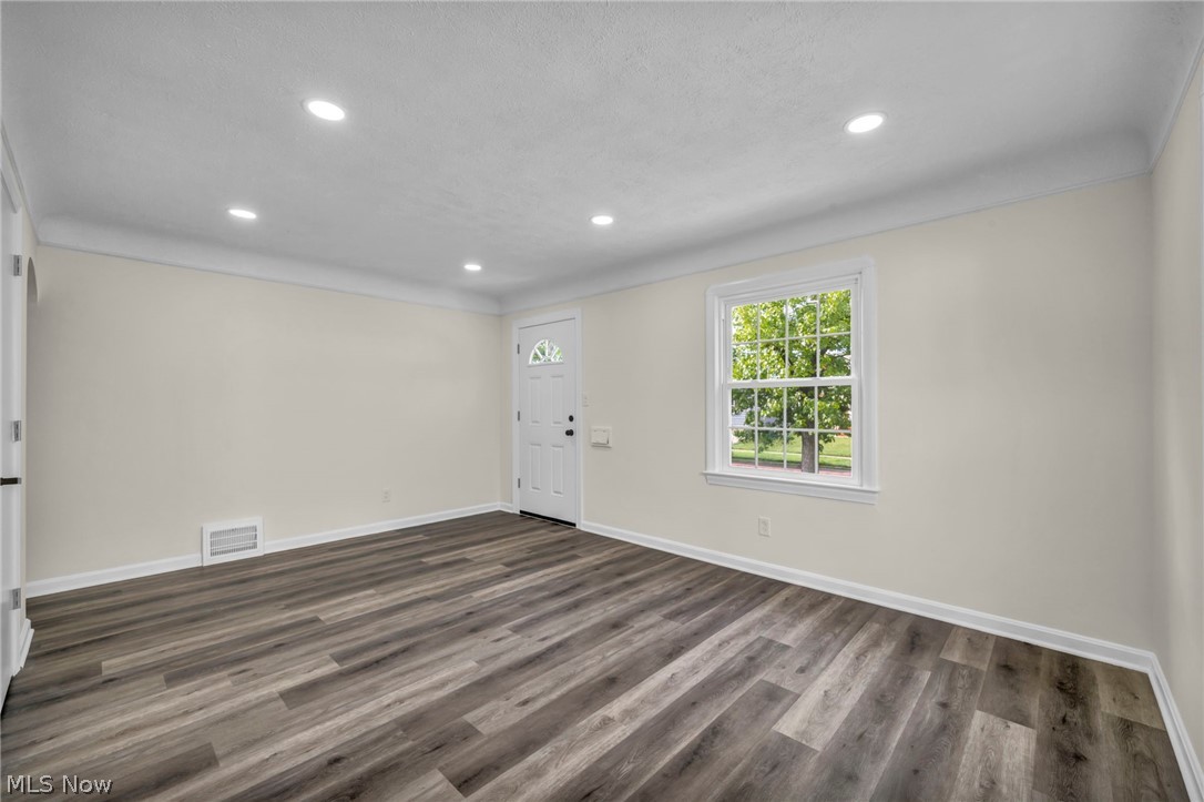 13533 Ellwood Avenue Cleveland OH 44135