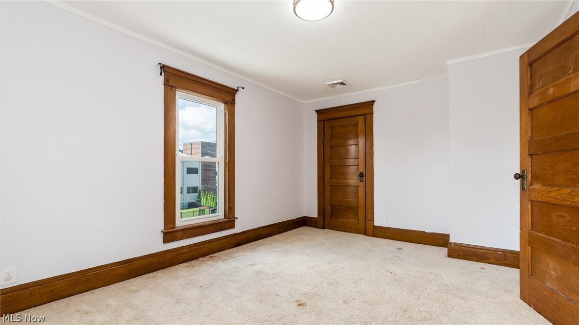 221 N 9th Street Cambridge OH 43725