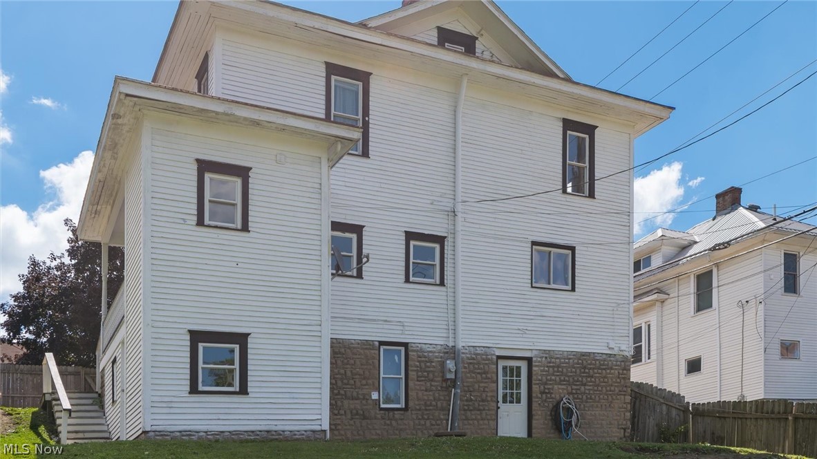 221 N 9th Street Cambridge OH 43725
