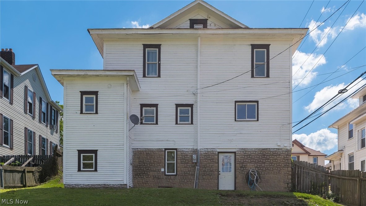 221 N 9th Street Cambridge OH 43725
