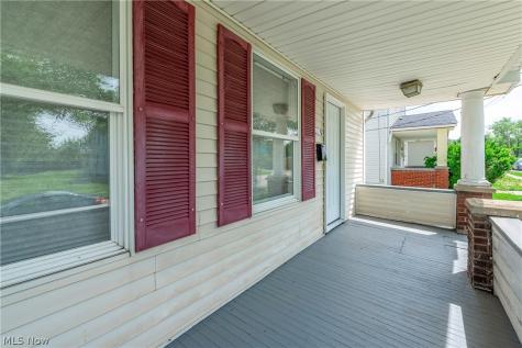 8005 Vineyard Avenue Cleveland OH 44105