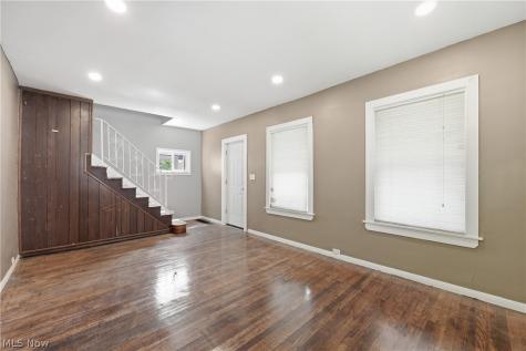 8005 Vineyard Avenue Cleveland OH 44105