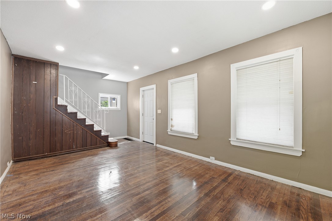 8005 Vineyard Avenue Cleveland OH 44105