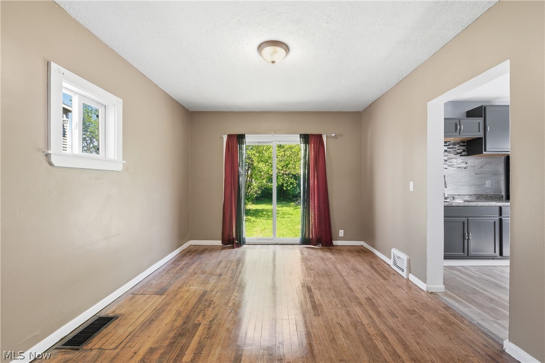 8005 Vineyard Avenue Cleveland OH 44105