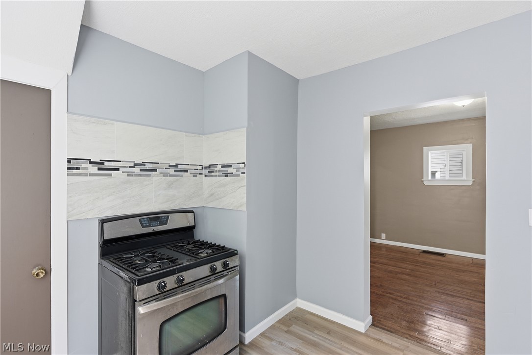 8005 Vineyard Avenue Cleveland OH 44105