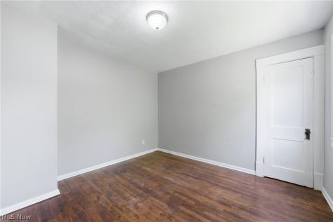 8005 Vineyard Avenue Cleveland OH 44105