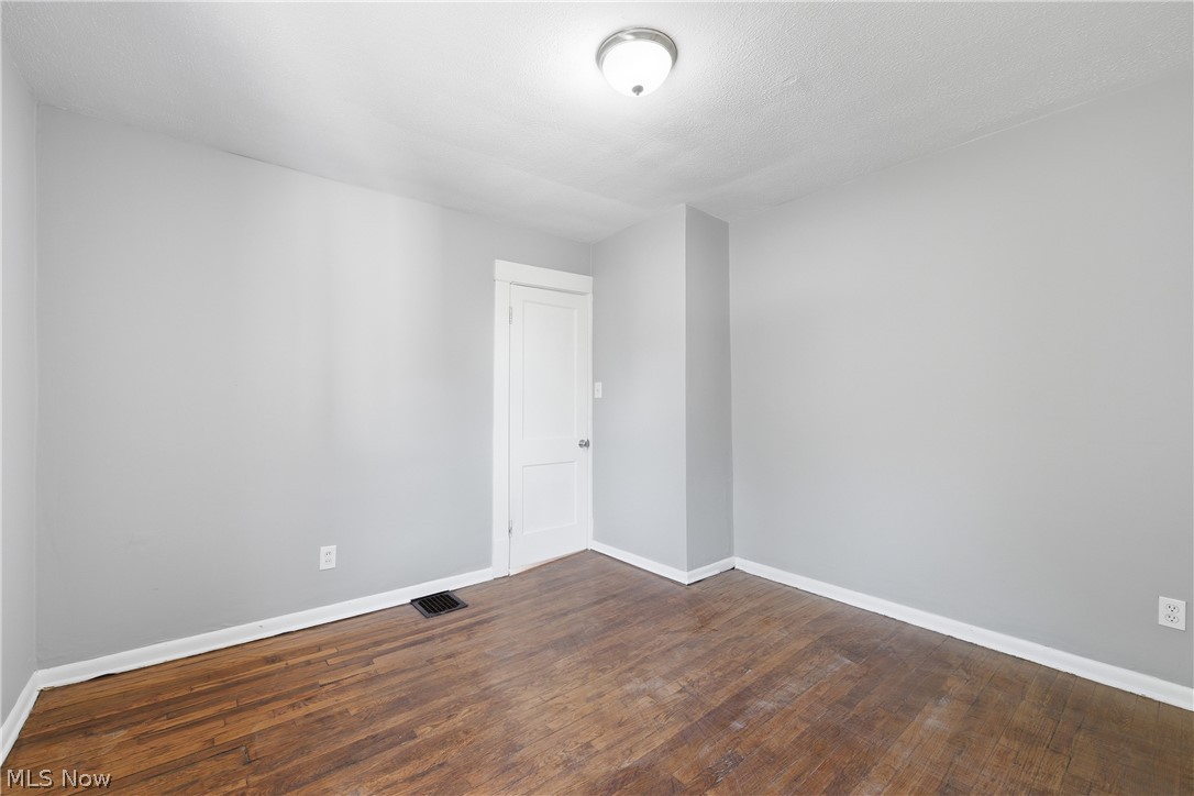 8005 Vineyard Avenue Cleveland OH 44105