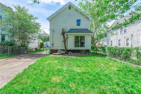 8005 Vineyard Avenue Cleveland OH 44105
