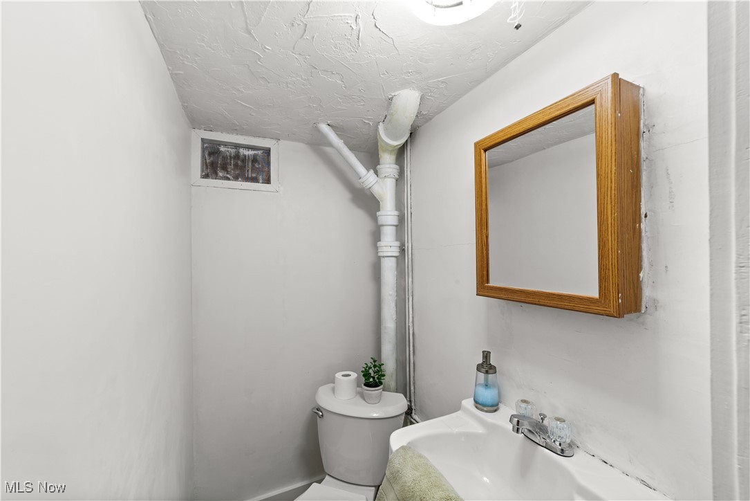 12027 Derby Road Garfield Heights OH 44125