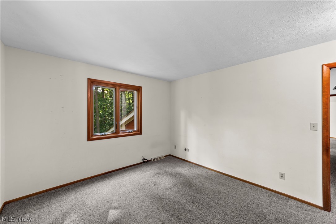 11360 Pine Acres Lane Chesterland OH 44026