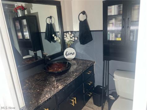 1883 Ashwood Drive Akron OH 44313