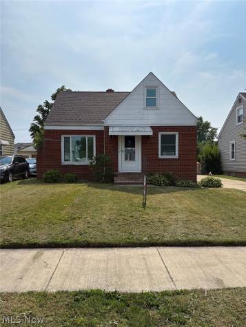 270 E 330th Street Willowick OH 44095