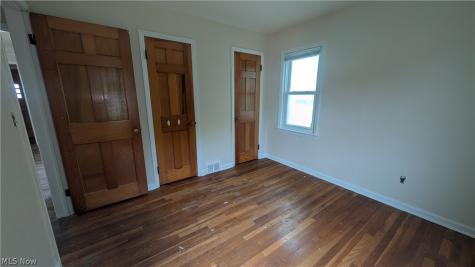 270 E 330th Street Willowick OH 44095