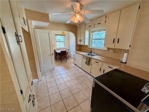 130 E 192nd Street Euclid OH 44119