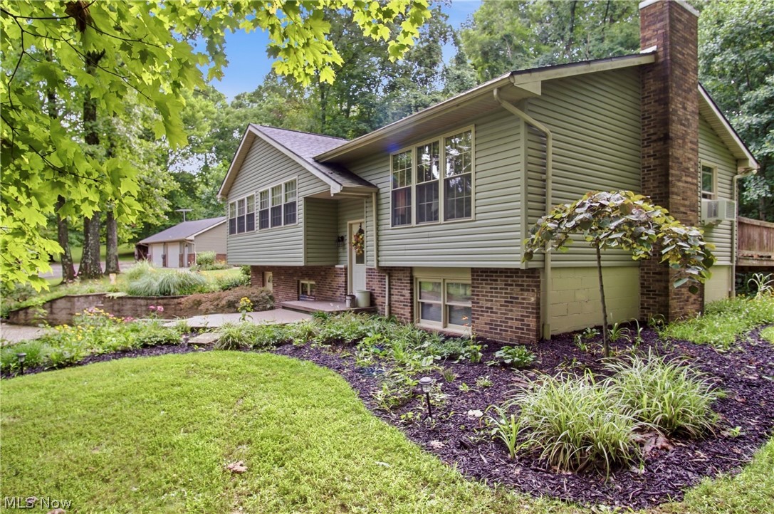 210 Camp Lane New Concord OH 43762