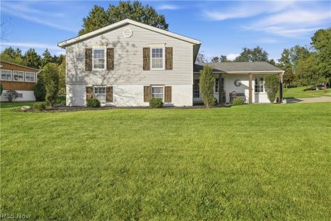 1042 Oak Hill Drive NE Massillon OH 44646