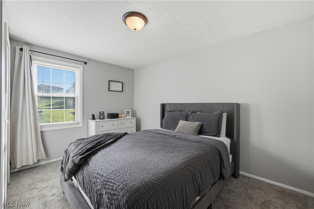1042 Oak Hill Drive NE Massillon OH 44646