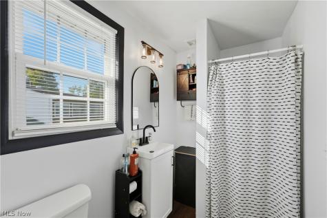 1042 Oak Hill Drive NE Massillon OH 44646