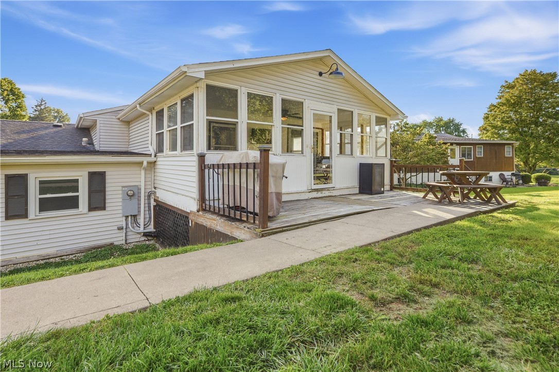 1042 Oak Hill Drive NE Massillon OH 44646