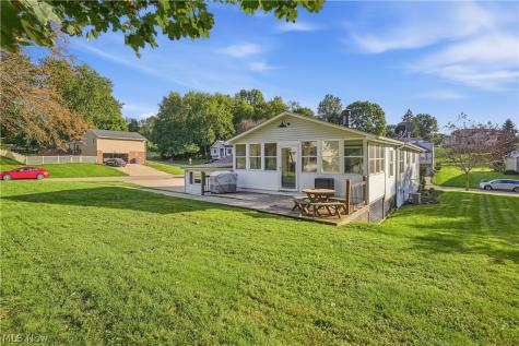 1042 Oak Hill Drive NE Massillon OH 44646