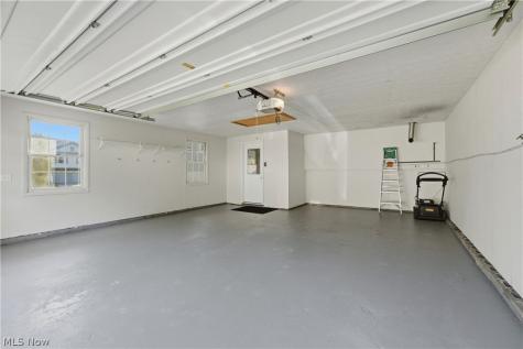 1042 Oak Hill Drive NE Massillon OH 44646