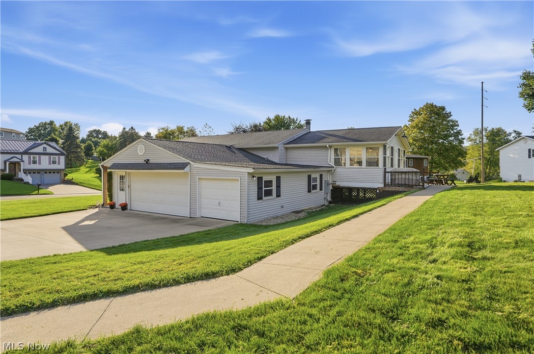 1042 Oak Hill Drive NE Massillon OH 44646