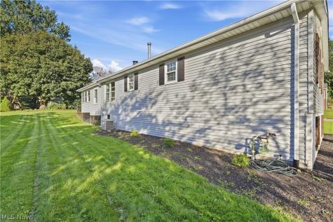 1042 Oak Hill Drive NE Massillon OH 44646