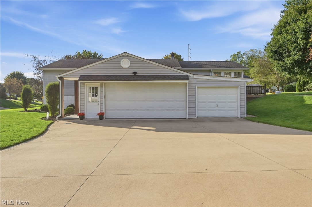 1042 Oak Hill Drive NE Massillon OH 44646