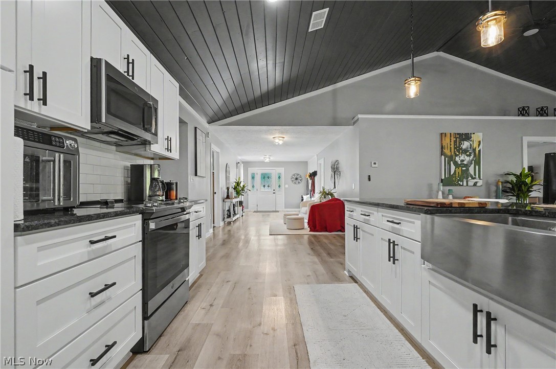 8099 W Western Reserve Road Canfield OH 44406