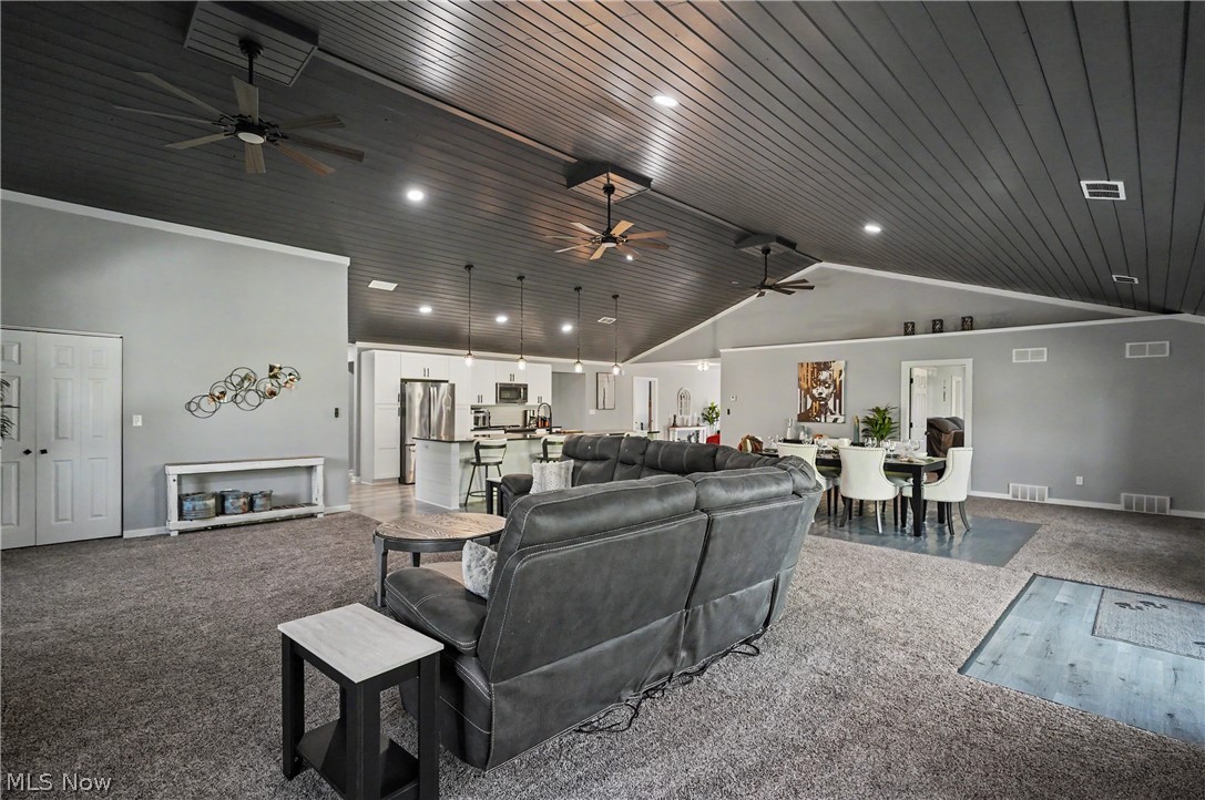 8099 W Western Reserve Road Canfield OH 44406