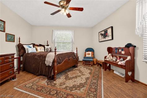 4718 Queen Anne Avenue Lorain OH 44052