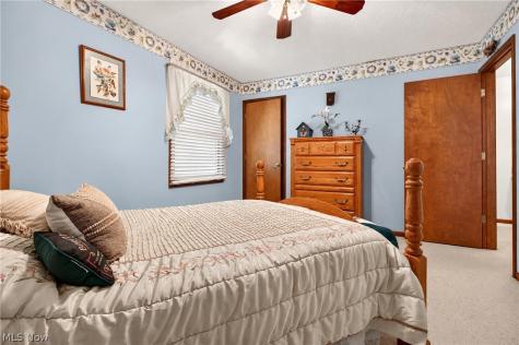 4718 Queen Anne Avenue Lorain OH 44052