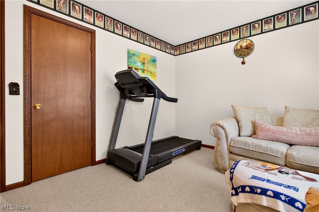 4718 Queen Anne Avenue Lorain OH 44052