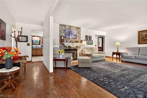 4718 Queen Anne Avenue Lorain OH 44052