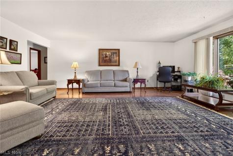 4718 Queen Anne Avenue Lorain OH 44052