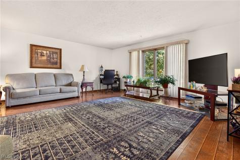 4718 Queen Anne Avenue Lorain OH 44052