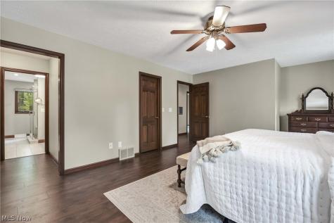 25832 Briarwood Court Westlake OH 44145