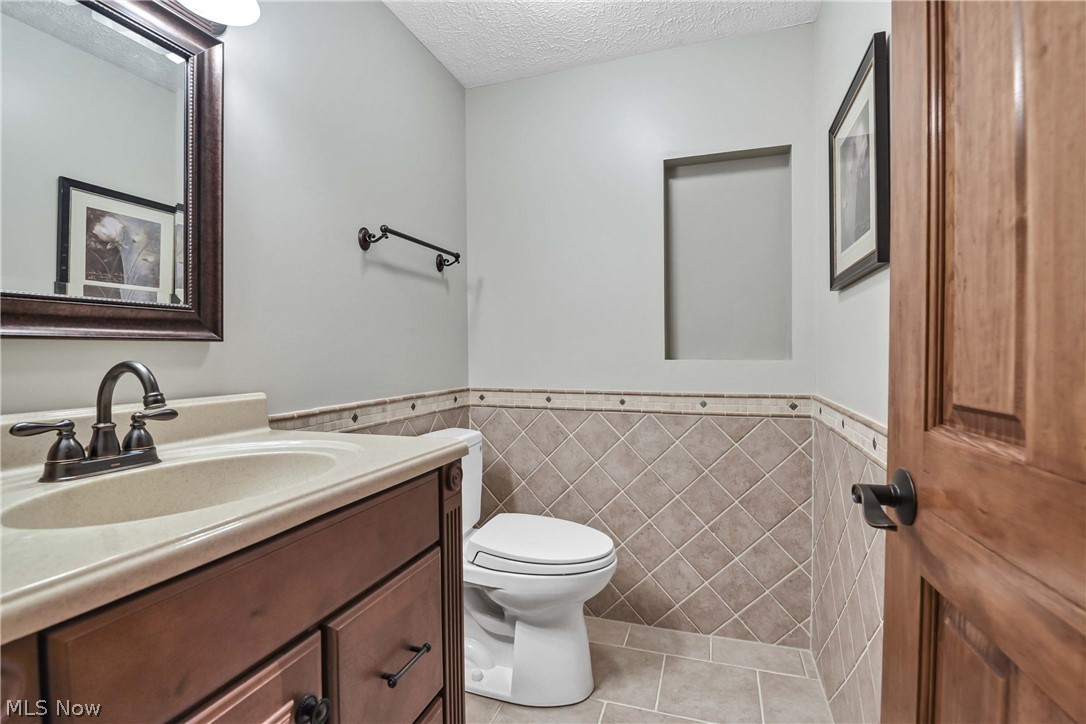 25832 Briarwood Court Westlake OH 44145