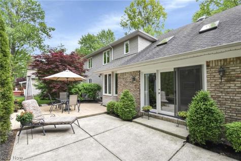 25832 Briarwood Court Westlake OH 44145