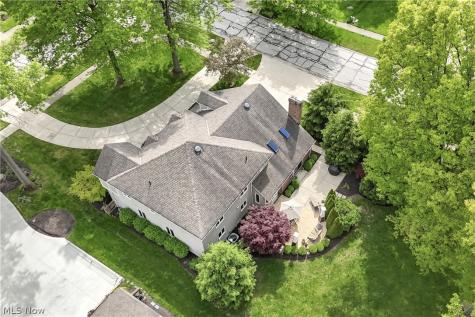 25832 Briarwood Court Westlake OH 44145