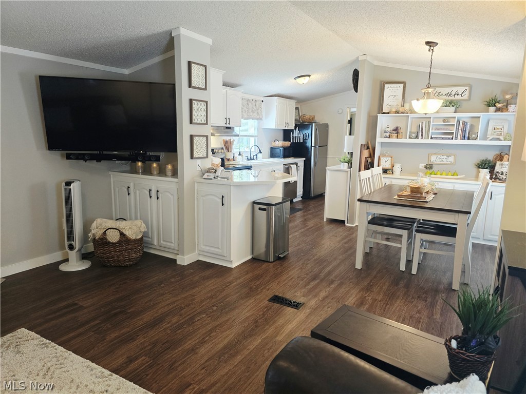 324 Fairview Street West Lafayette OH 43845
