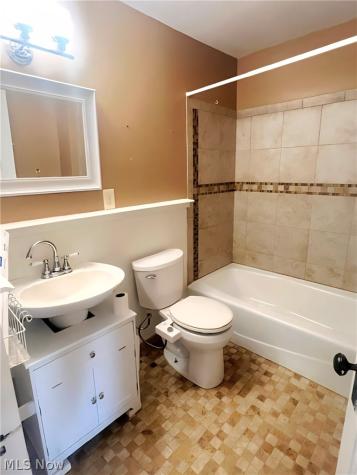 328 Oakwood Avenue Marietta OH 45750