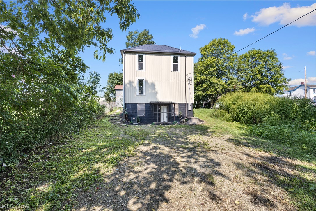 226 High Street Senecaville OH 43780