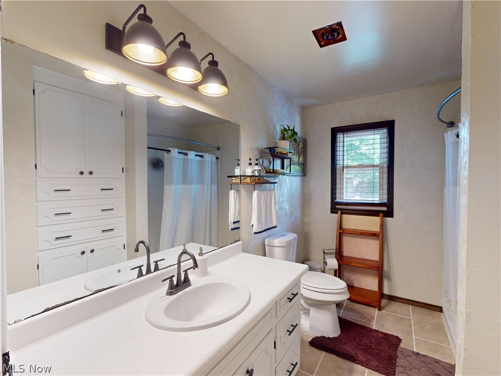1051 Crown Avenue Ravenna OH 44266